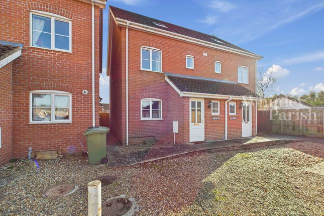 Cam04332G0-Pr0557-Still031