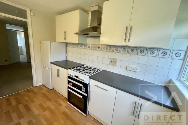 Flat to rent in Chichester Court, Chessington Road, Epsom