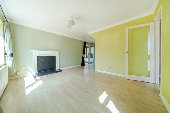 212, Grange Road, Surrey photo 2