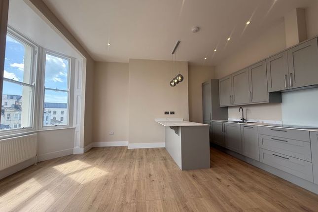 Flat 8 Salisbury House, The Steyne, Bognor Regis photo 3