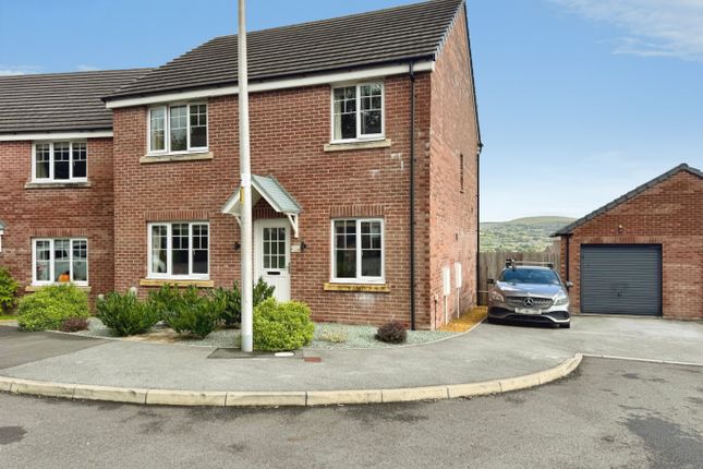40 Clos Benallt Fawr, Fforest, Swansea photo 2
