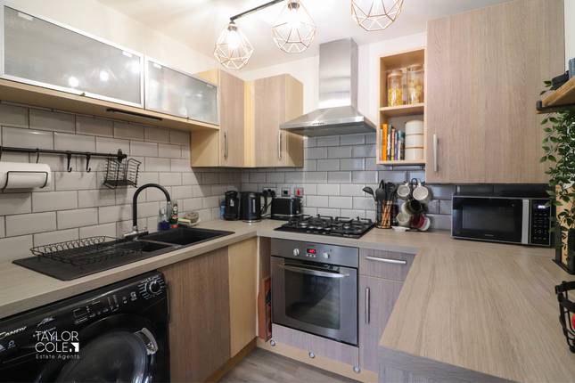 Flat for sale in Birchfield Close, Tamworth