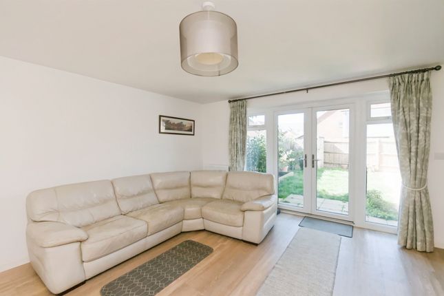 10, Tulip Way, Bexhill-On-Sea photo 2