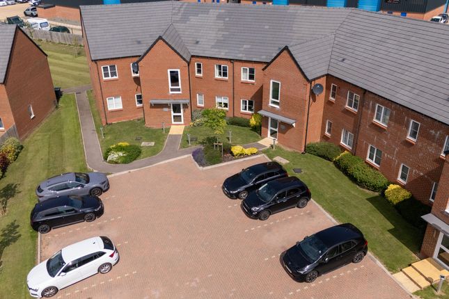 4, Stringer Close, Raunds photo 2