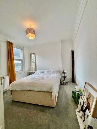 9, Drayton Road, London photo 4