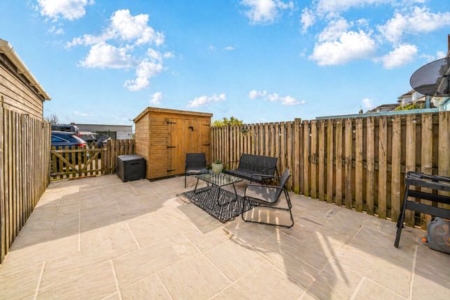 2, Lord Nelson Drive, Devon photo 4