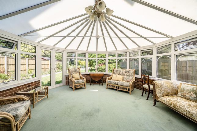 6, Swallowcliffe Gardens, Yeovil photo 4