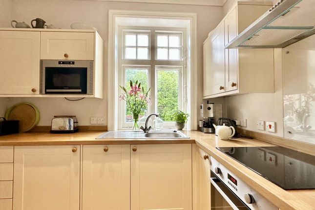 First Floor Flat, 6 Yew Tree House, Wheel Lane, Westfield photo 3