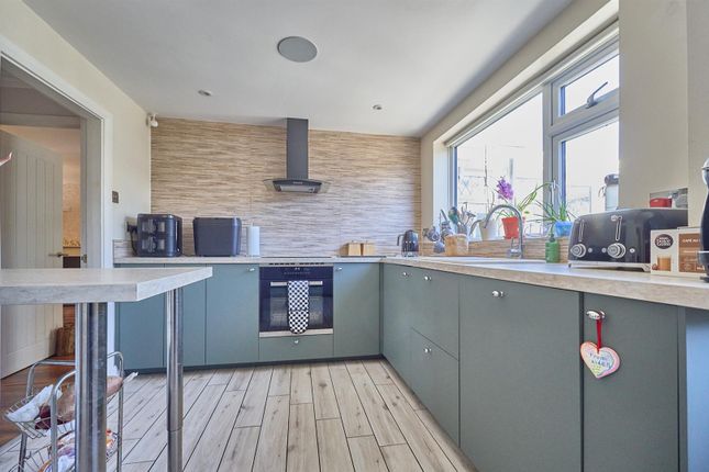 11, Park View, Sharnford photo 2