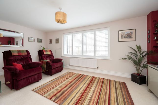 Town house for sale in Howard Place, Horsham