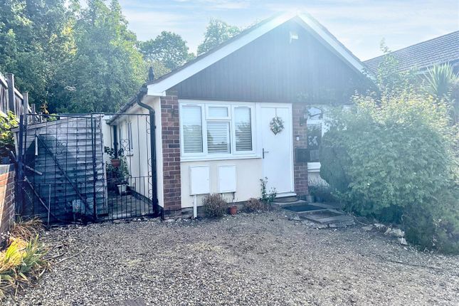 6, Toll Bar Road, Grantham photo 2