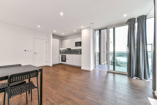 1-bed flat on Hartingtons Court, Finsbury Park, £525,000