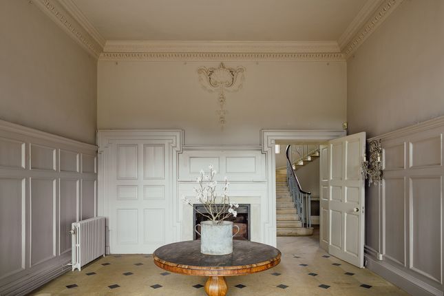 Narborough Hall_0.Jpg