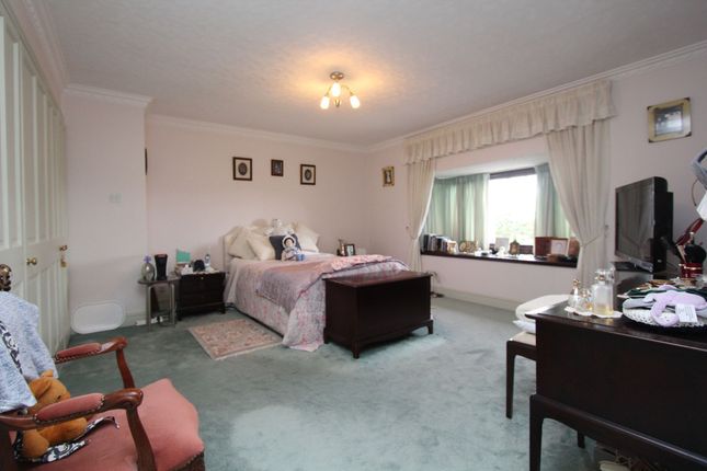4 Jackson Close, Barry photo 4