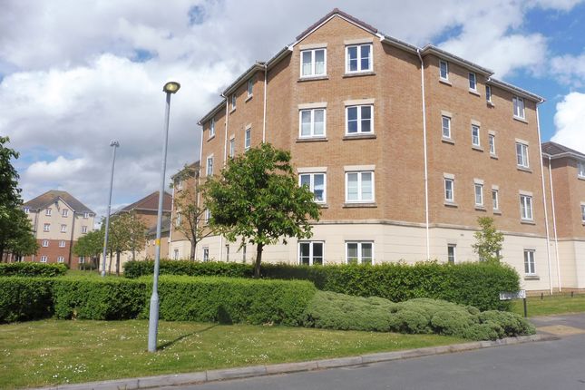2 bed flat for sale in Swan Close, Swindon SN3