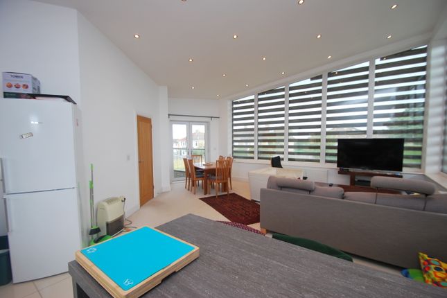 Flat 4 James Court, 52, Frome Road, BATH photo 4
