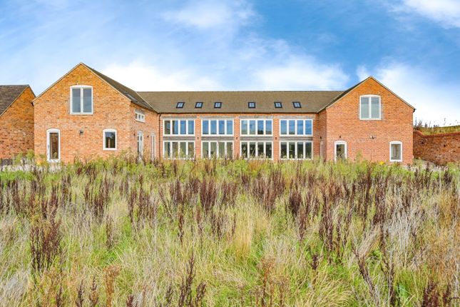 4-bed house on The Bungalow, Drakelow Road, Swadlincote, £1,099,000