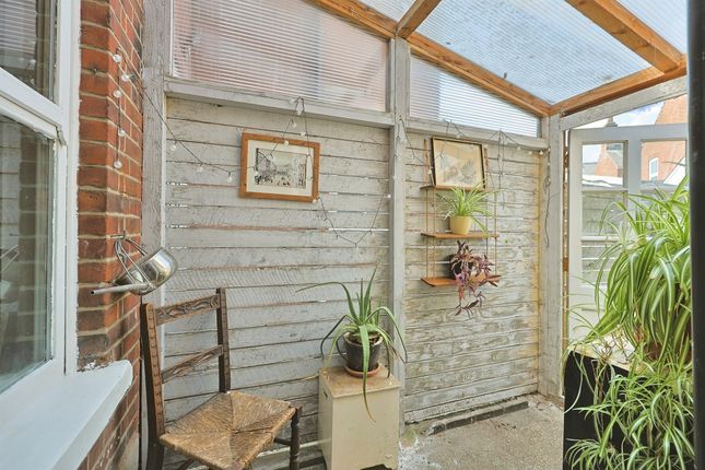17, Hardy Road, Norwich photo 4