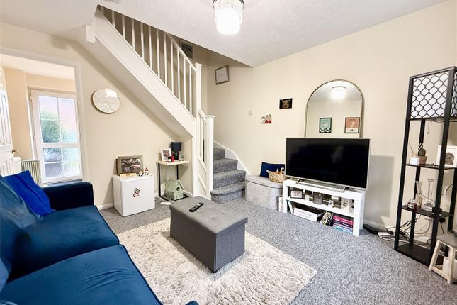 57, Haileybury Gardens, Southampton photo 2