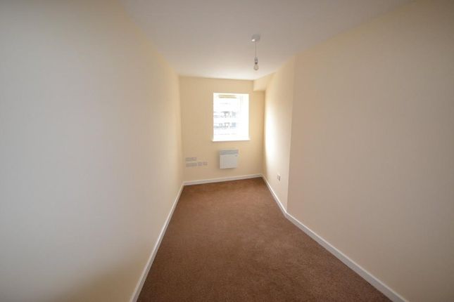 Flat for sale in Crecy Court, Lee Circle, Leicester