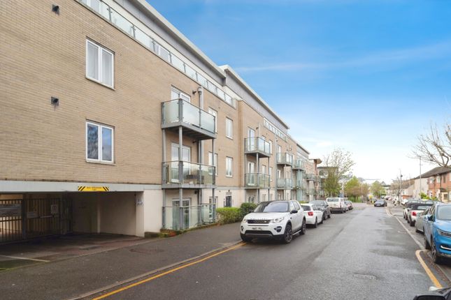 Flat for sale in St. James Road, Brentwood