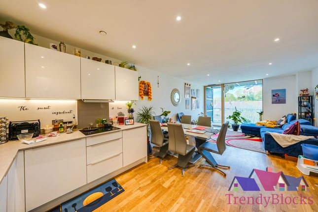Apartment 11, Brouard Court, 13, St. Marks Square, Bromley photo 4