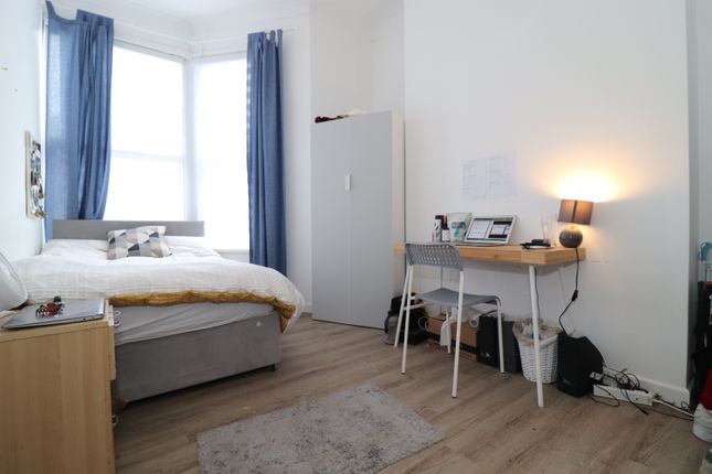 27, Llandough Street, Cardiff photo 4