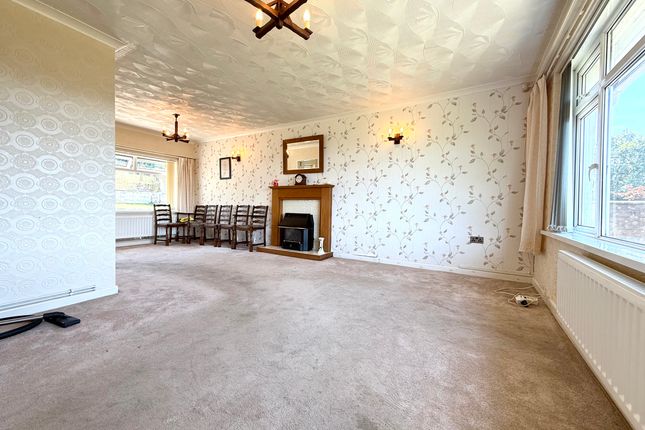 2 Springfield Close, Aberdare photo 4