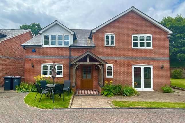 Detached house for sale in Botley Road, North Baddesley, Southampton