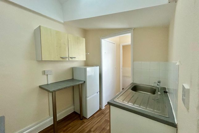 Flat 3, 22, Warwick Road, Worthing photo 4