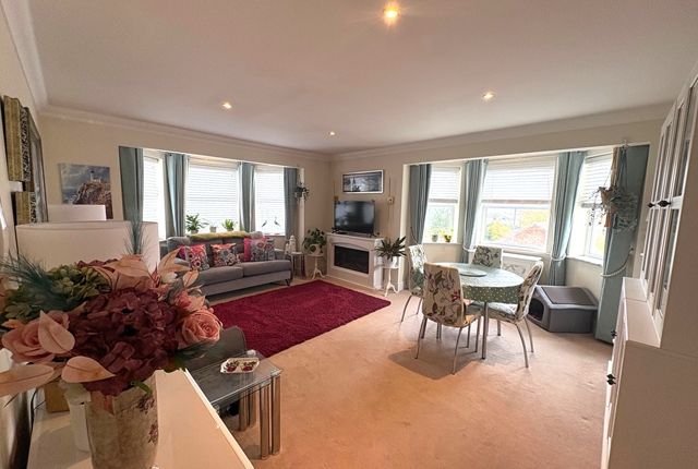 10 Kings Court, Harbour Road Devon, Seaton photo 4
