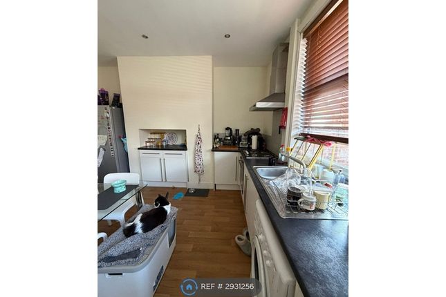 Salisbury Avenue, Leeds photo 5