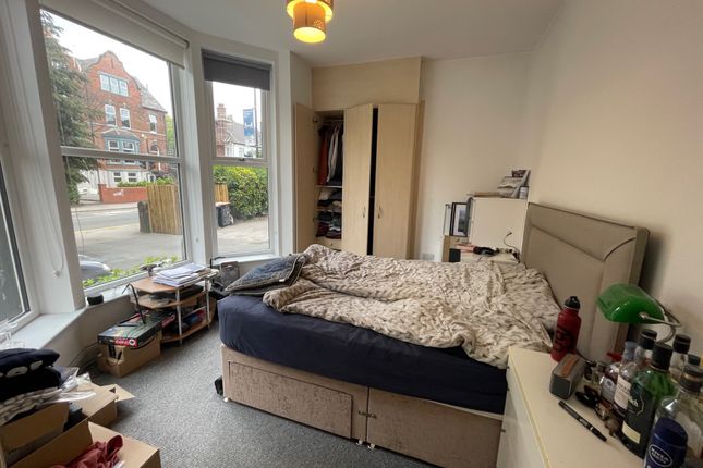 Flat to rent in Cardigan Road, Leeds, West Yorkshire