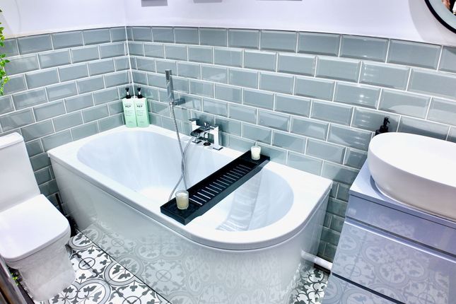 8 Woodland Terrace, Blackwood photo 4