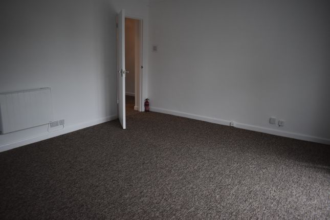 Flat 20 Knightstone Court, Shrubbery Avenue, Weston-super-Mare photo 3