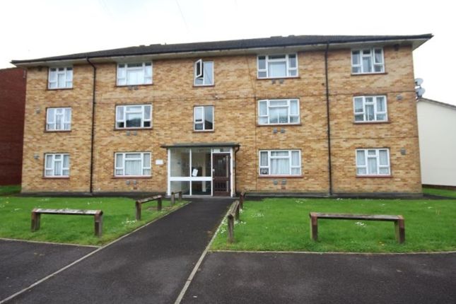 Thumbnail Flat to rent in Eagle Close, Yeovil