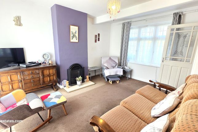 5 Bourn Avenue, East Barnet photo 4