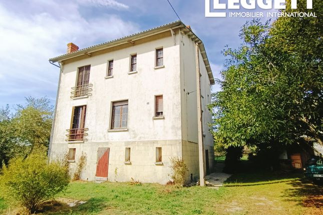 Thumbnail Villa for sale in Luxé, Charente, Nouvelle-Aquitaine