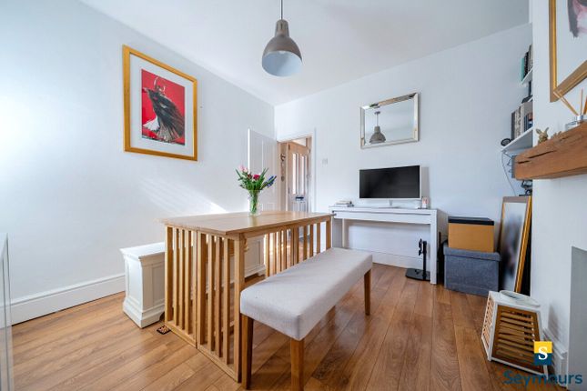 9, Margaret Road, Surrey photo 3