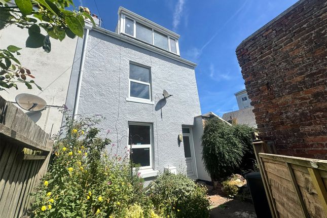 3-bed house on 17, Westcliff, Devon, £150,000