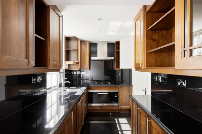 64, Eaton Mews North, London photo 4