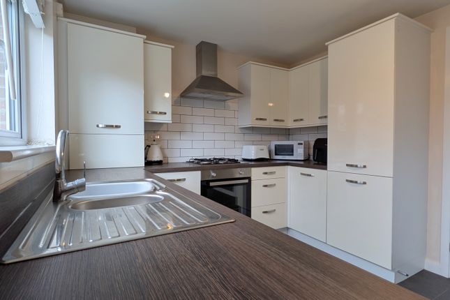 22, Kersebrock Place, Larbert photo 4