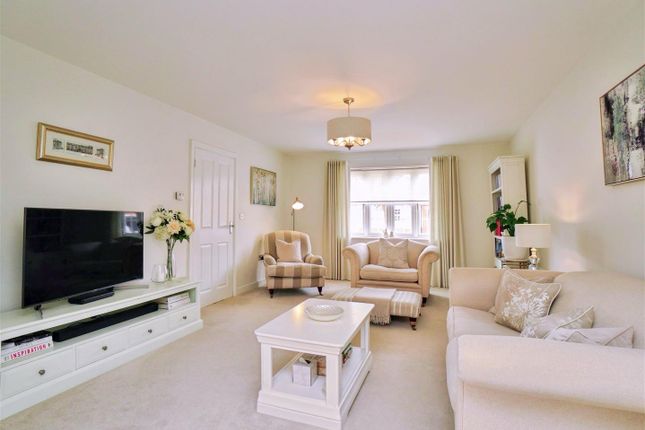 8, Goldfinch Way, York photo 4