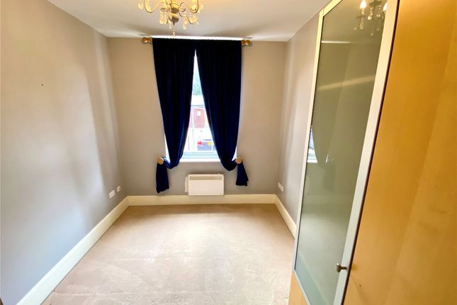 4, North Square, Fareham photo 4
