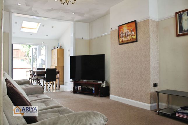 39 Oakthorpe Avenue, Leicester photo 3