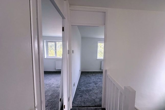 21 Bracadale Close, Coventry photo 4