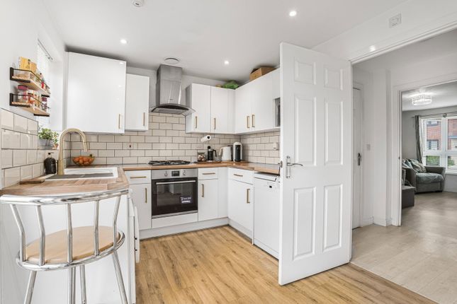 35c, Ruby Avenue, Cheltenham photo 4