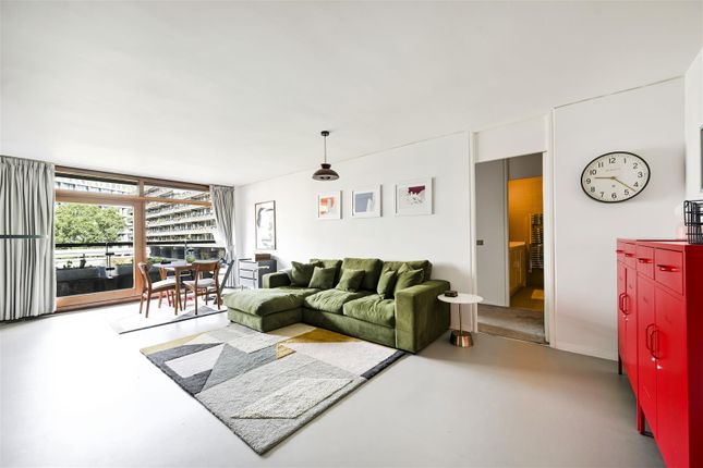 Flat 104, Mountjoy House, London photo 4
