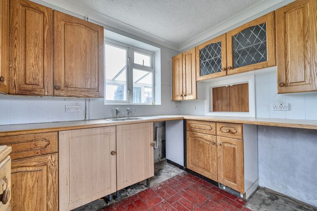 195 Pagham Road, Bognor Regis photo 3