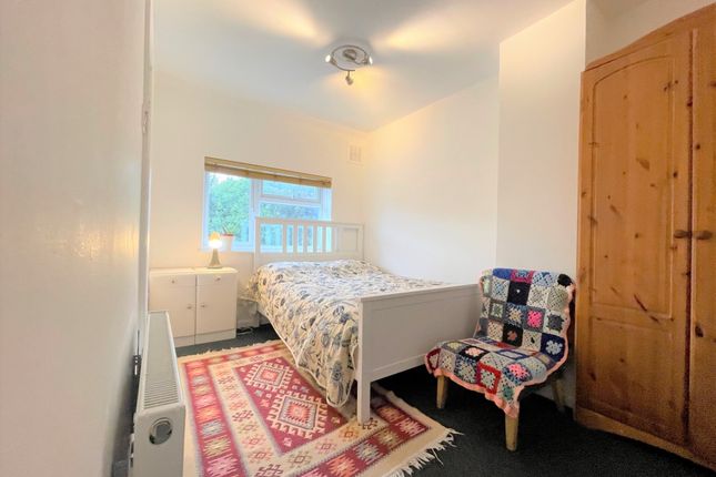 Thumbnail Room to rent in The Vista, Eltham